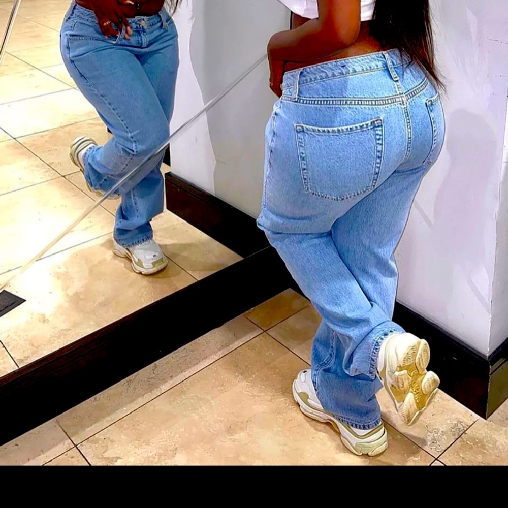 Fashion nova lower rider slouch jeans size 5 light blue wash